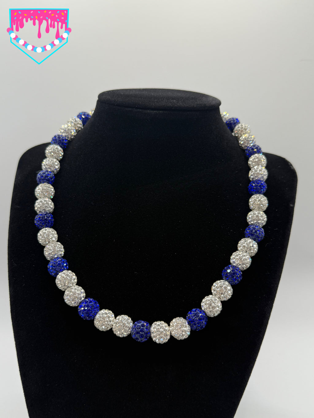 White And Blue Chain