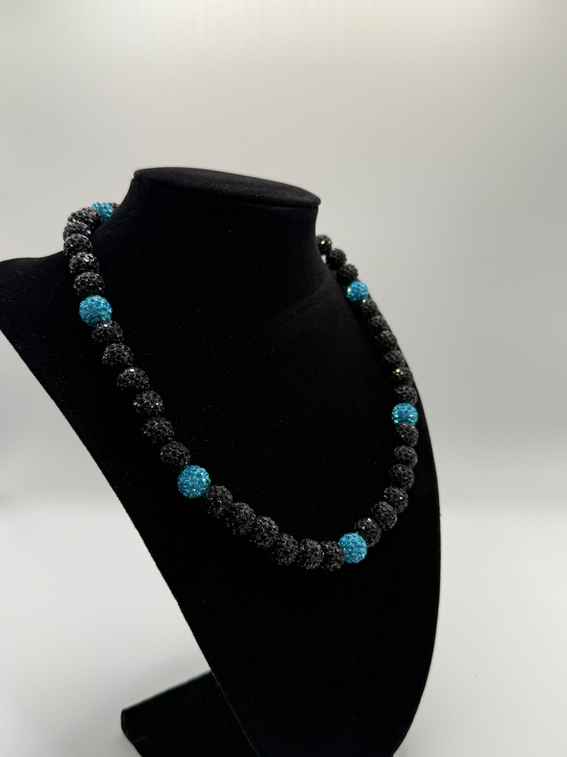 Black and Teal Chain