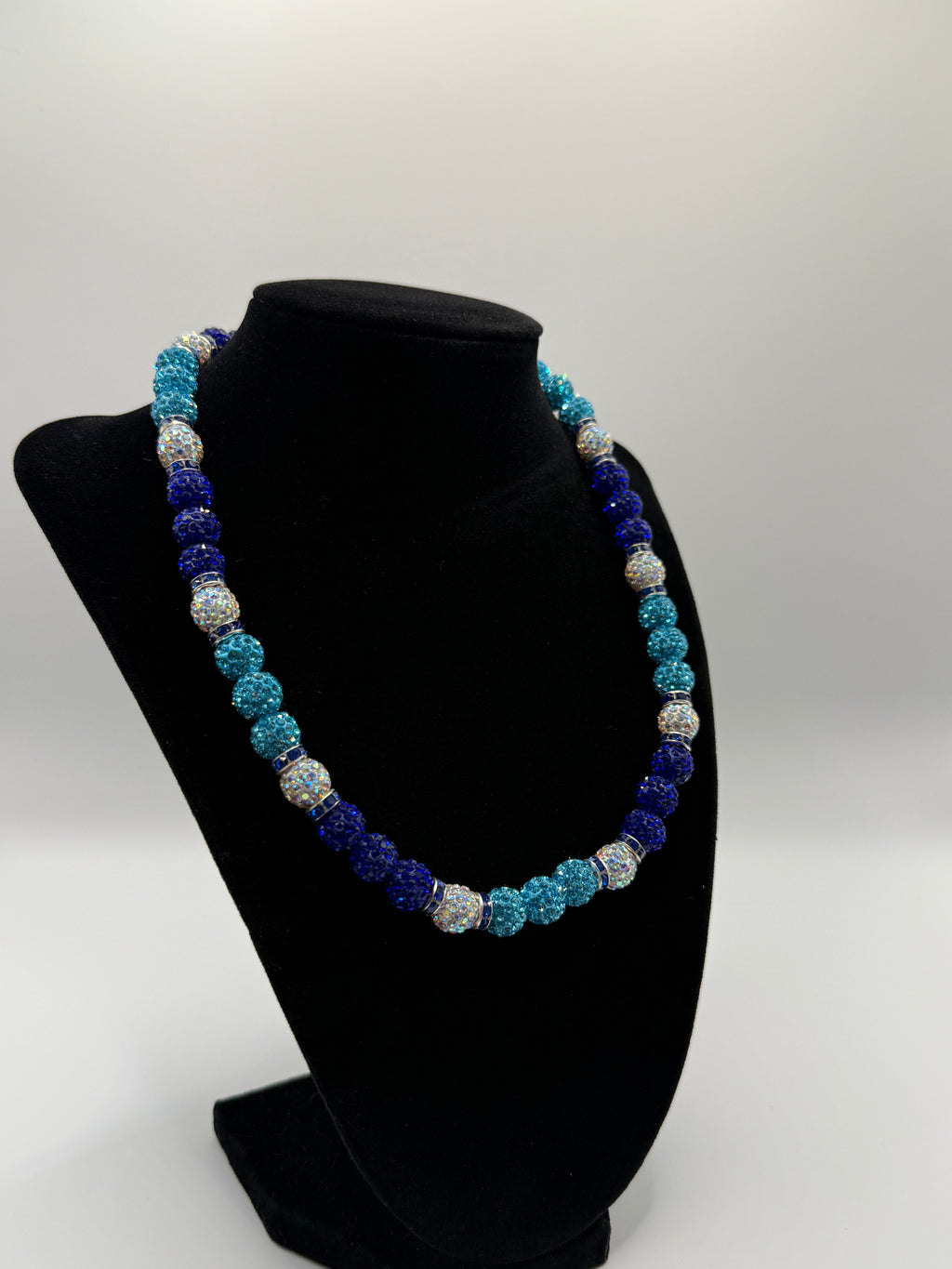 Teal, Blue, White Chain