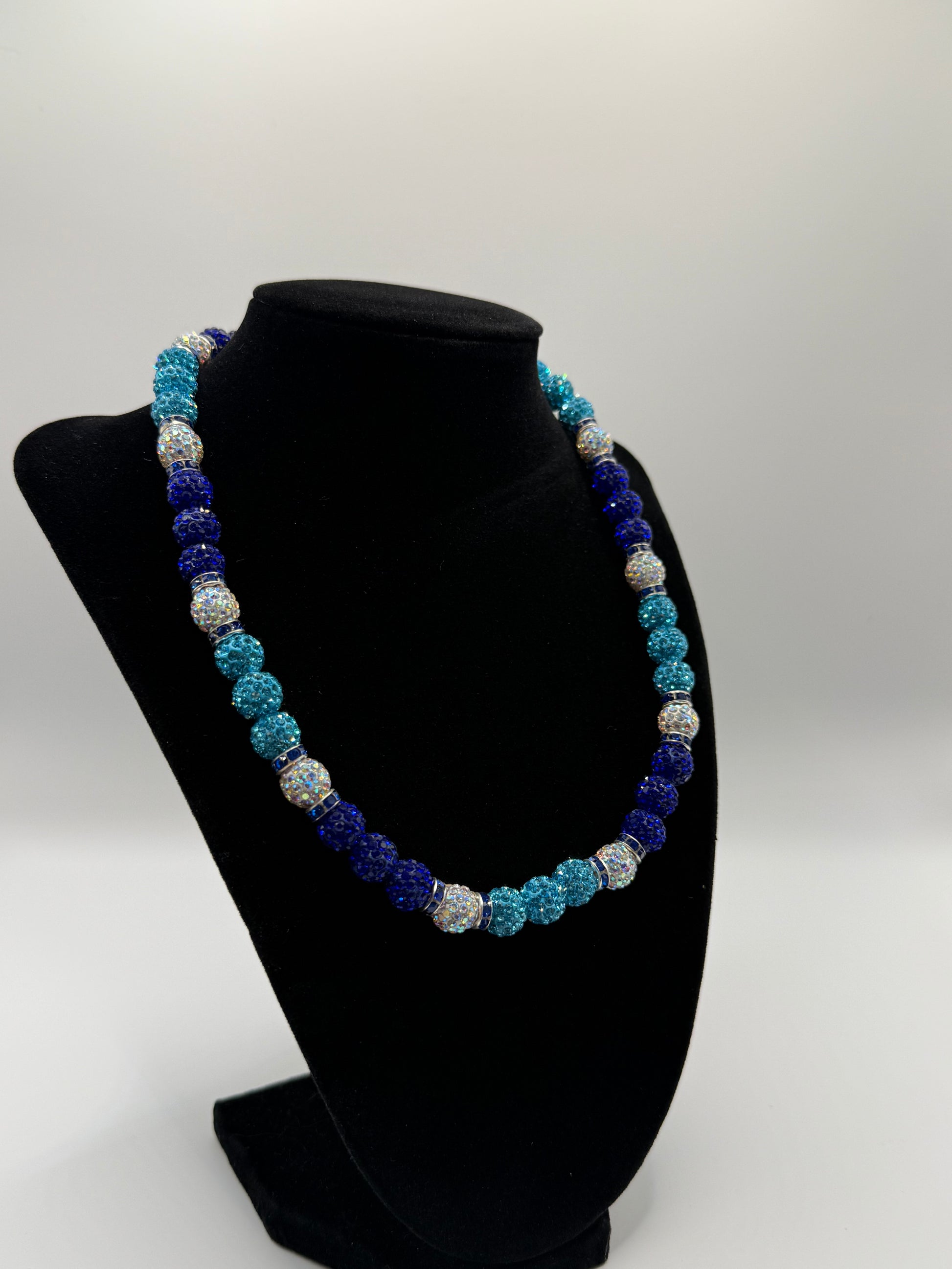 Teal, Blue, White Chain
