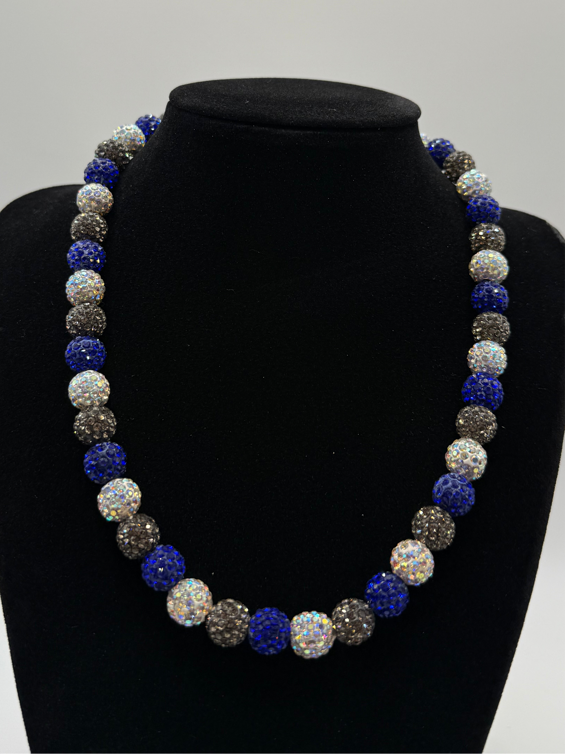 Blue, Grey, White Chain
